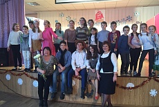 Школьный новогодний спектакль "Счастье нужно делать своими руками"